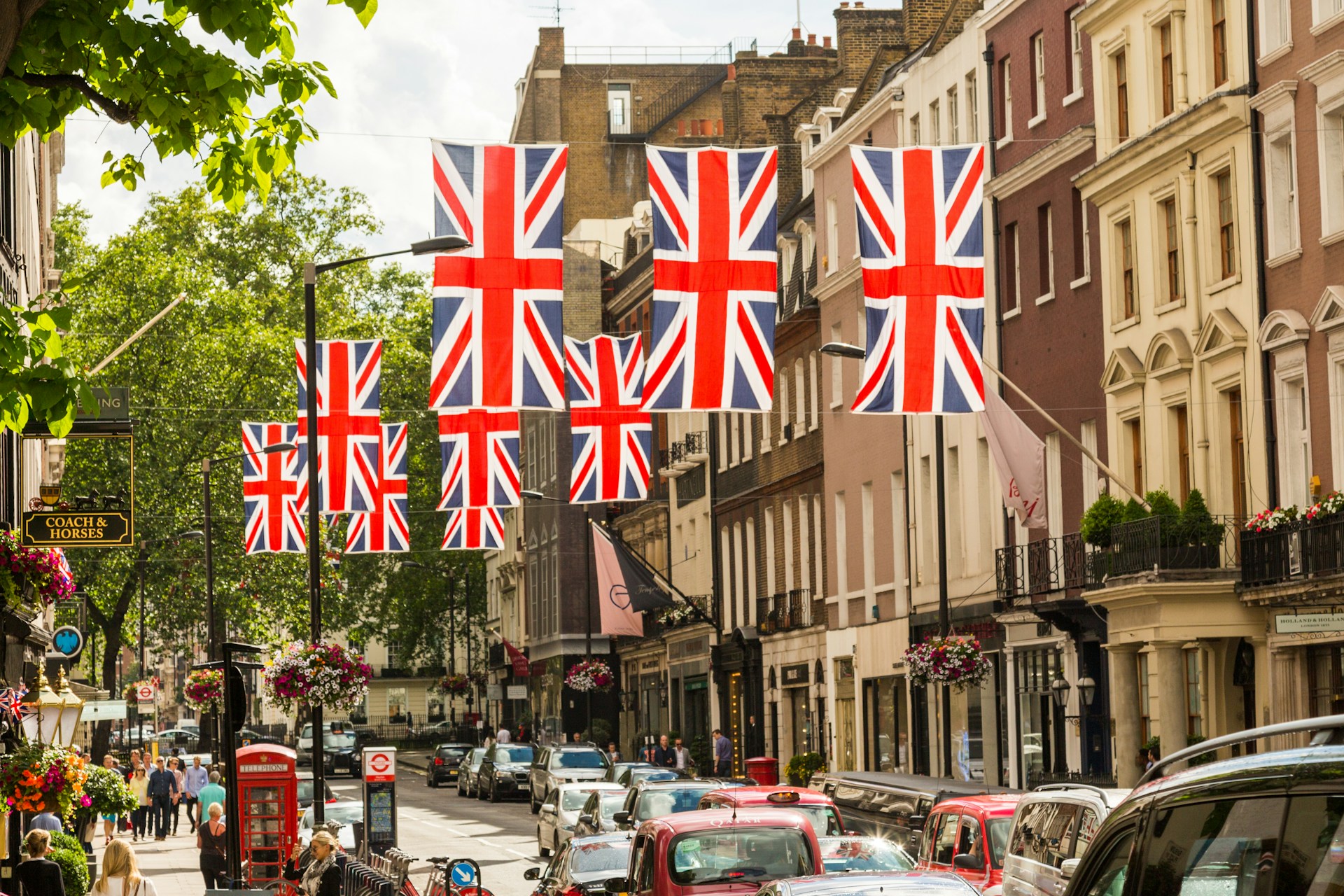 Day Trips from London: 10 Places to Visit in One Day